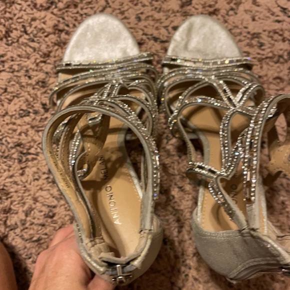 Silver stud Antonio Melani Heels only worn once. Size 7.5 M. - Picture 4 of 6